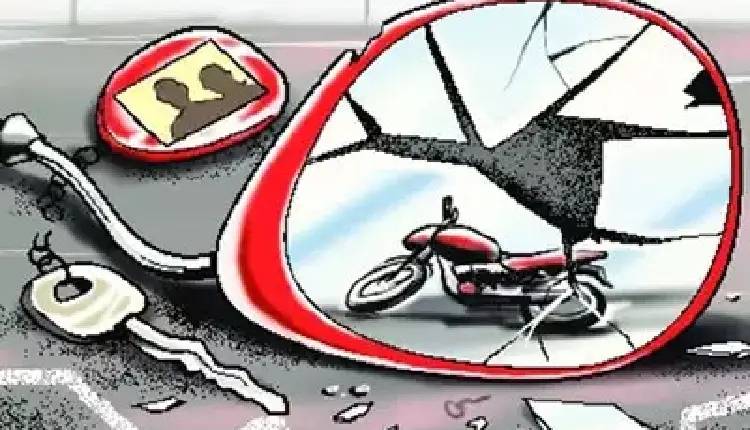Pune Accident News | Senior citizen dies after his two-wheeler hits divider