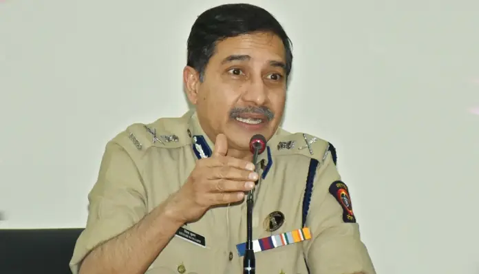 Pune Police Crime News | Action taken against Ajay Vitkar and 28 accomplices under MCOCA by Police Commissioner Retesh Kumaarr; 23rd MCOCA action by police chief