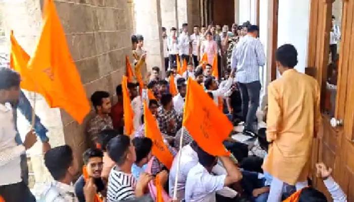 Pune University – SPPU News | ABVP activists create ruckus on SPPU campus; Allege that university allowed the shooting of obscene rap song on its premises