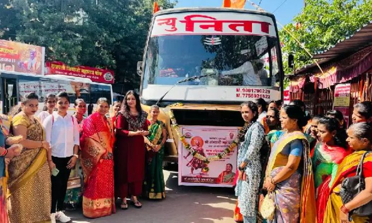 Swati Sharad Mohol of Swarad Foundation organises trip to Tulapur on the occasion of birth anniversary of Chhatrapati Sambhaji Maharaj