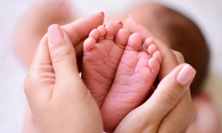 Ruby Hall Clinic Pune | Baby having weight of 800 gm gets new lease of life at Ruby Hall Clinic