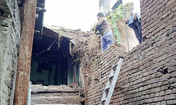 Pune PMC News | Municipal Corporation Takes Action on Dangerous Mansions in Pune