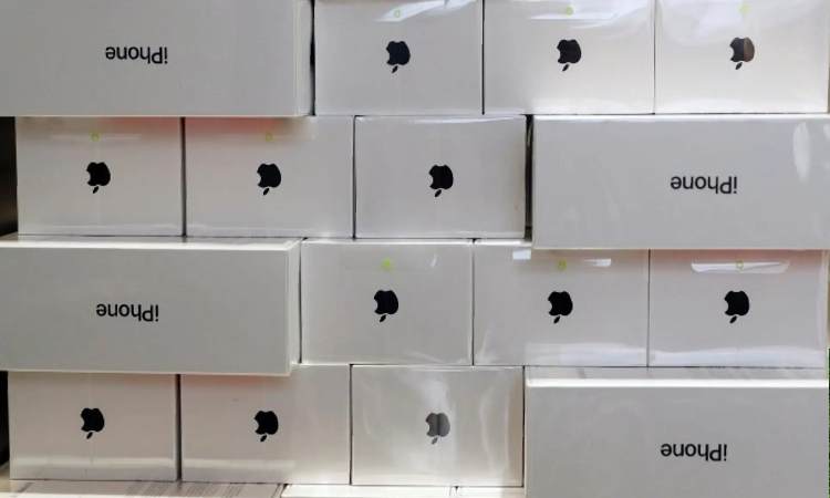 Pune Crime News | Unidentified persons steal iPhones worth ₹65 lakh from Wagholi warehouse