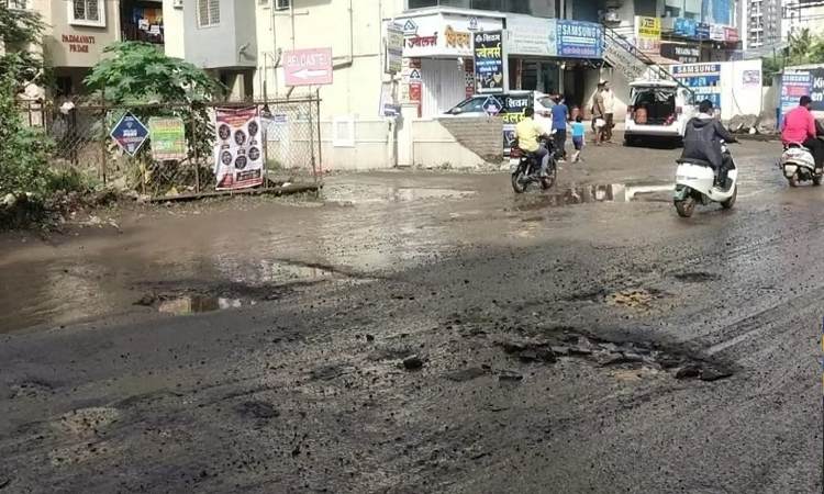 Pune News | PMC claims 90% Potholes Filled But Rain Brings Potholes Back to Pune's Roads, Motorists Bear the Brunt
