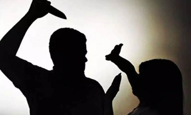 Pune Crime News | Youth assaults girl with blade after entering her house in Pimpri Chinchwad