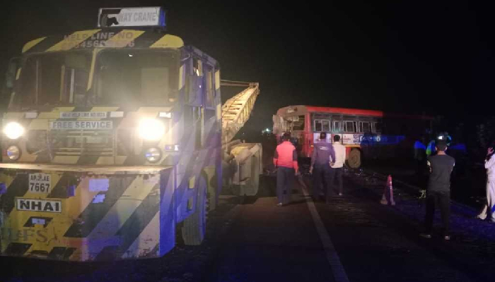 MSRTC Bus Accident | MSRTC driver killed in mishap after tempo rams into stationary bus on Nashik-Pune highway