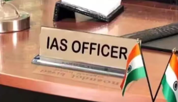 Maharashtra IAS Transfers | Maharashtra Government Transfers 18 IAS Officers